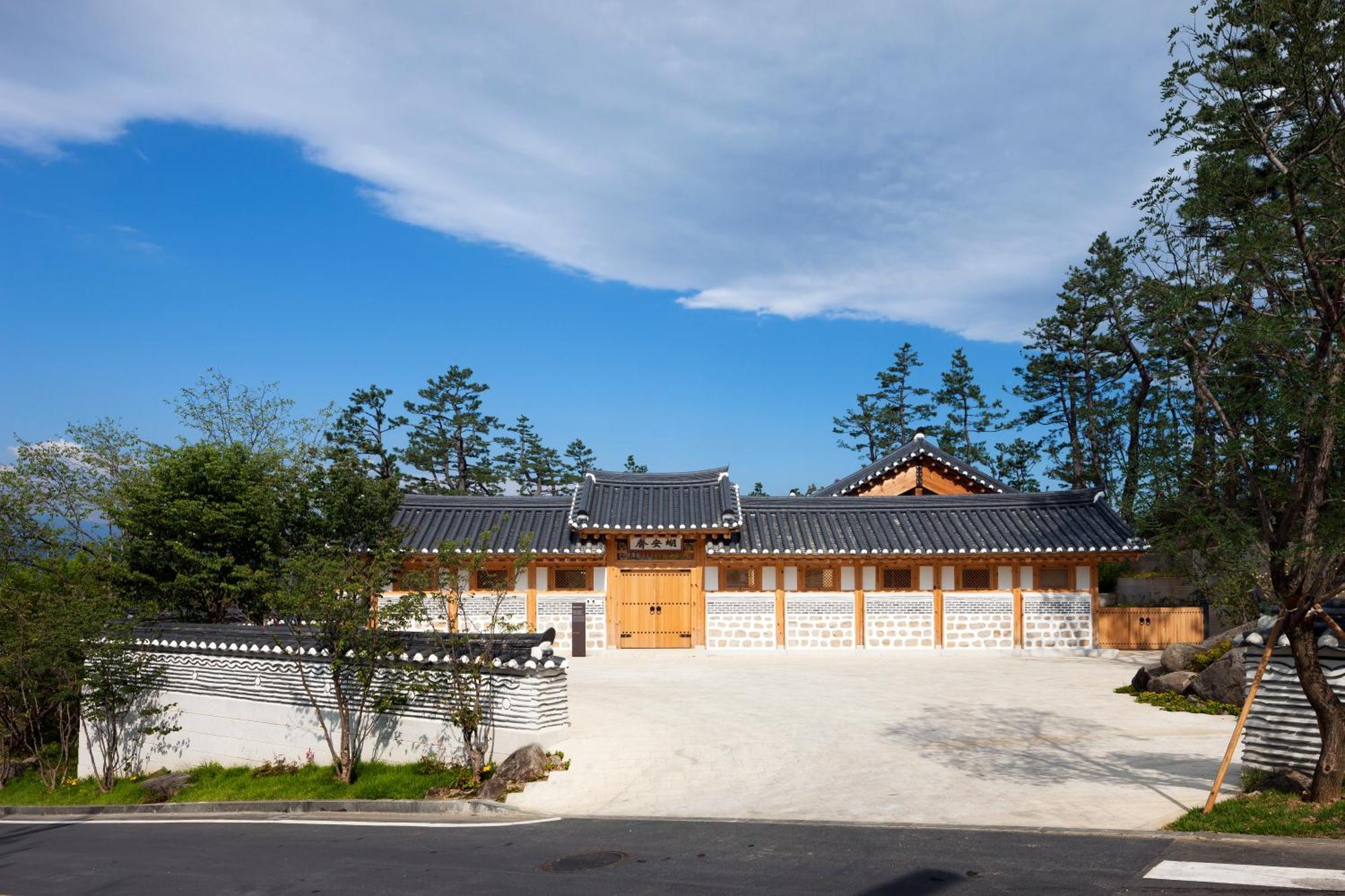 Seamarq Hotel Gangneung Exterior photo